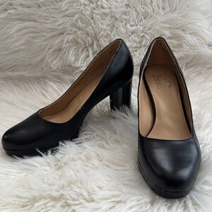 Naturalizer Platform Pumps